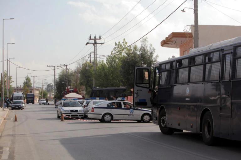 Ζεφύρι: Ο 58χρονος πήρε προθεσμία για να απολογηθεί! Το φρικιαστικό παρελθόν και ο τελευταίος «σταθμός» της 22χρονης που βοήθησε στην αποκάλυψη